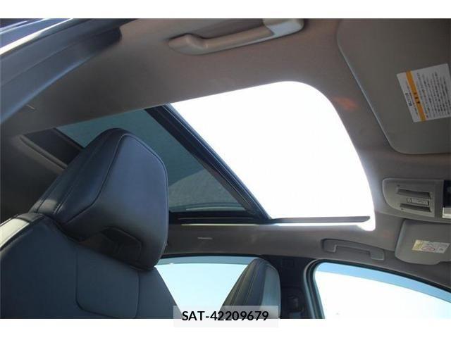 Nissan Ariya 2023-03 4419677-5