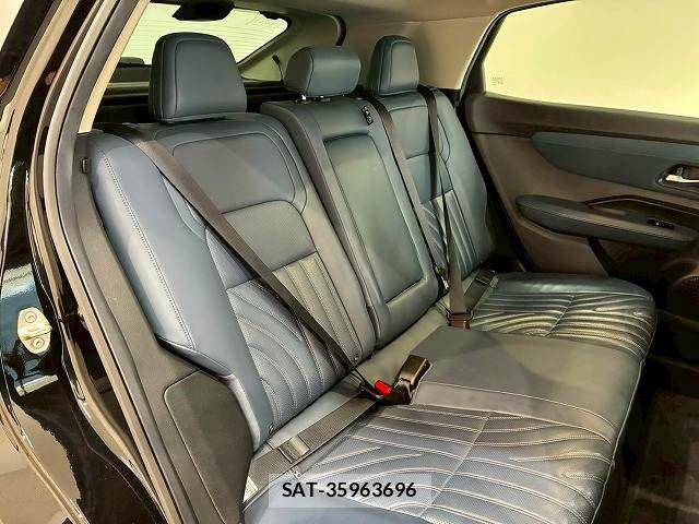 Nissan Ariya 2022-03 5860255-9