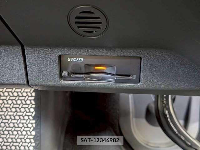 Nissan Ariya 2022-02 6302648-8