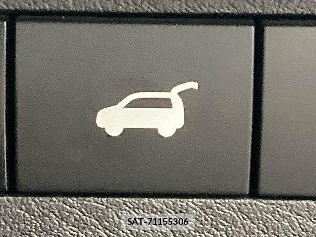 Nissan Ariya 2022-04 6813721-8