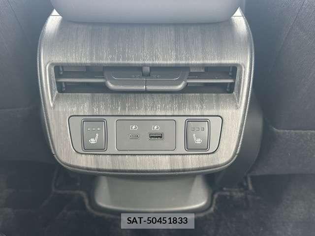 Nissan Ariya 2022-04 7214889-8