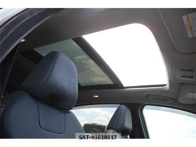 Nissan Ariya 2022-03 7214891-3