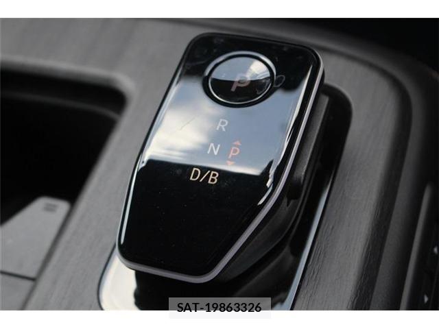 Nissan Ariya 2022-04 7214894-26