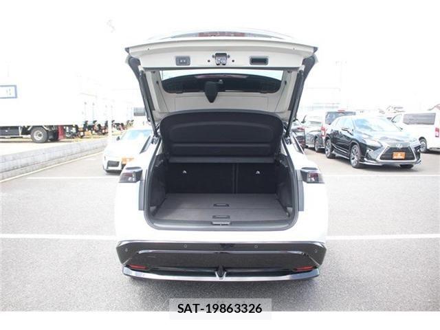 Nissan Ariya 2022-04 7214894-29