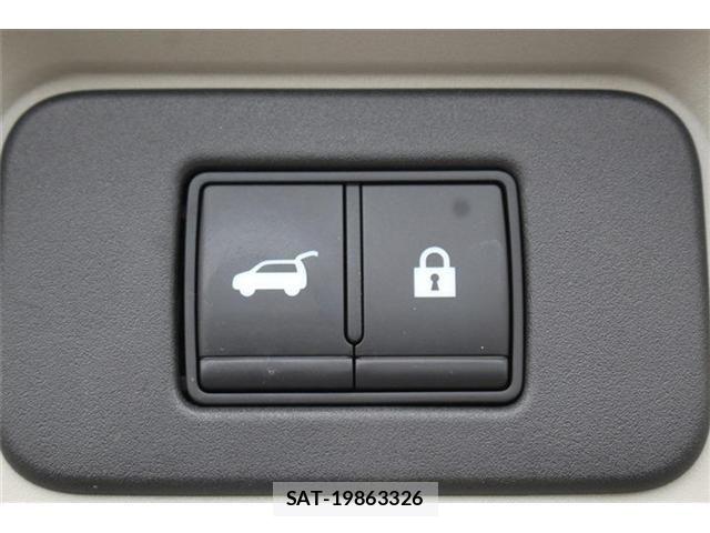 Nissan Ariya 2022-04 7214894-5