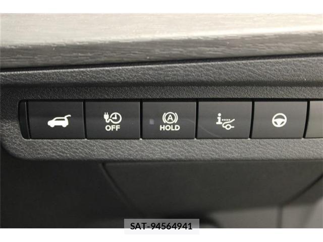 Nissan Ariya 2023-05 7214900-4