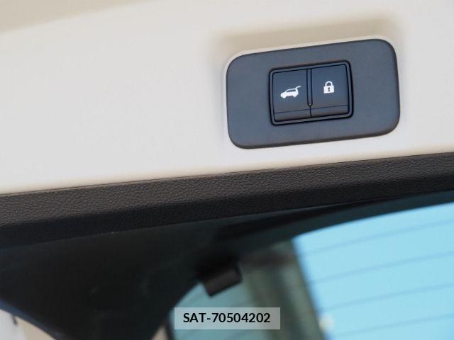 Nissan Ariya 2023-09 7214895-15