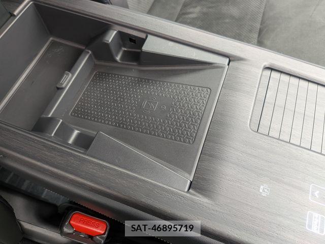 Nissan Ariya 2022-04 7214893-12