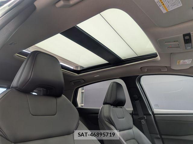 Nissan Ariya 2022-04 7214893-6