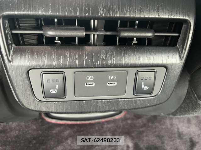 Nissan Ariya 2024-06 7214898-9