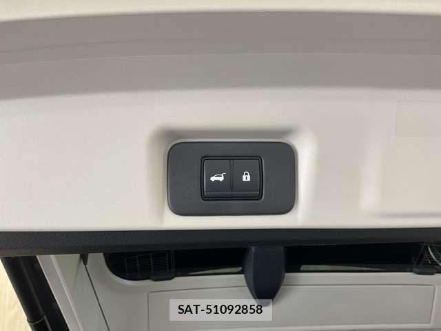 Nissan Ariya 2025-03 7325679-28