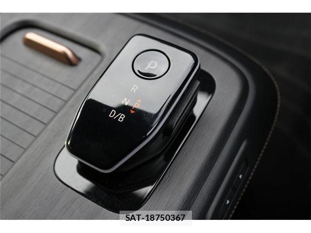 Nissan Ariya 2023-04 7508118-24