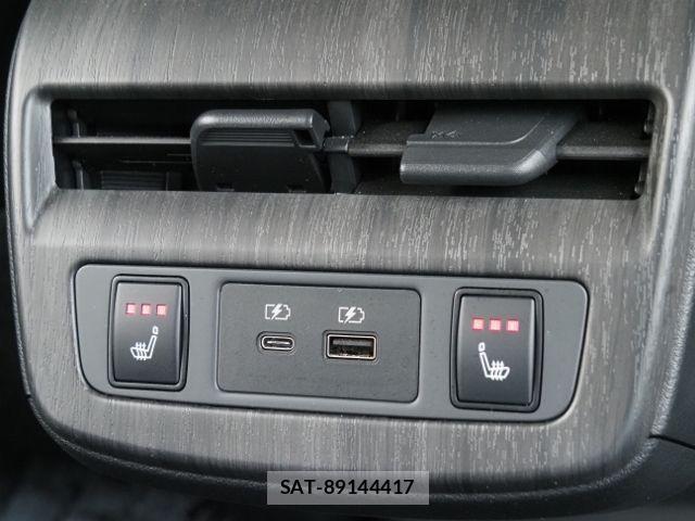 Nissan Ariya 2023-08 7508119-13