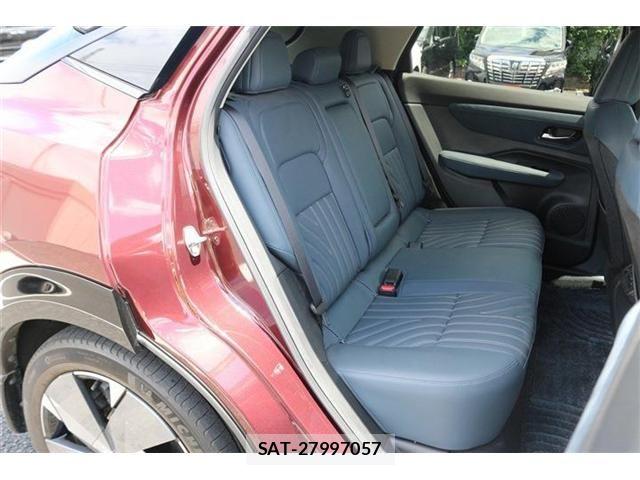 Nissan Ariya 2023-06 7615007-16