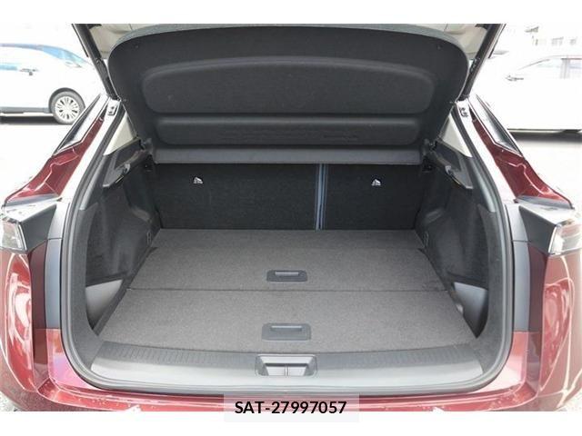 Nissan Ariya 2023-06 7615007-19