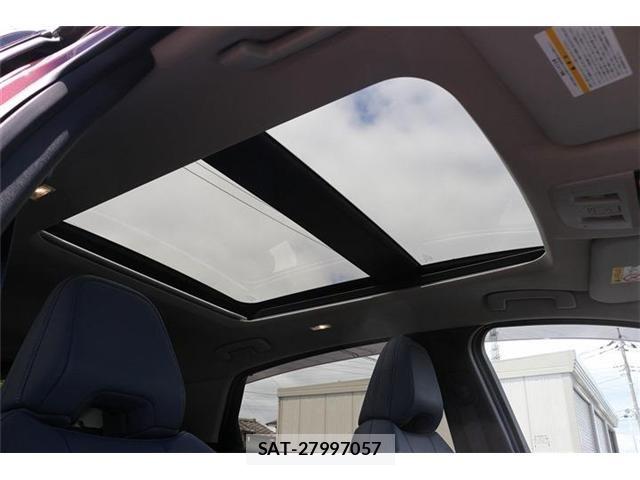 Nissan Ariya 2023-06 7615007-3
