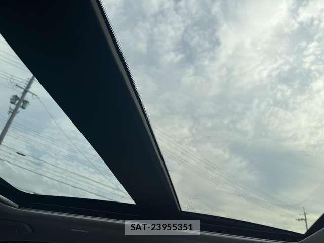 Nissan Ariya 2024-05 7615005-3