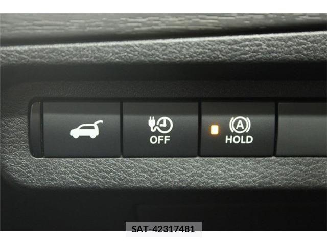 Nissan Ariya 2022-06 7615006-3