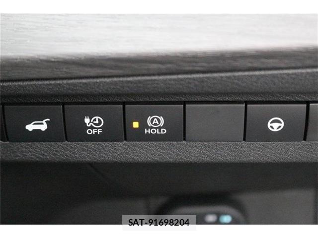 Nissan Ariya 2022-05 7960514-6