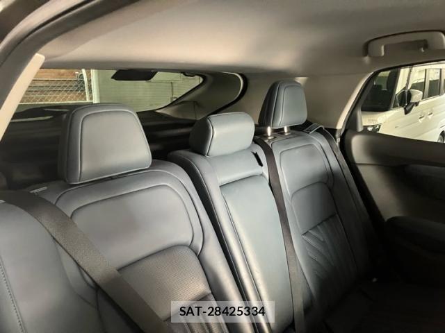 Nissan Ariya 2023-03 7960511-17