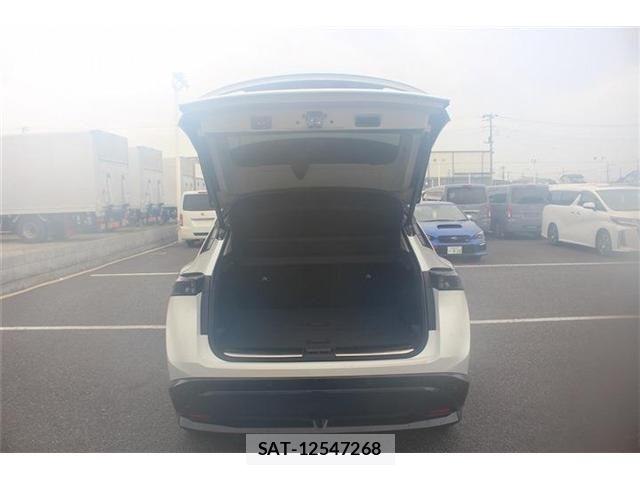 Nissan Ariya 2022-06 8034429-28