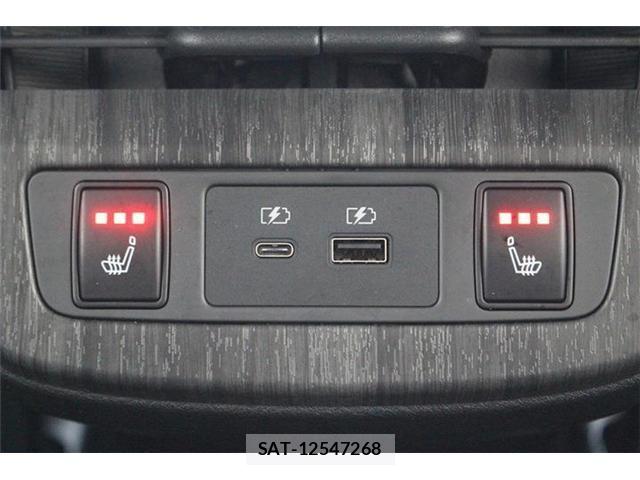 Nissan Ariya 2022-06 8034429-6