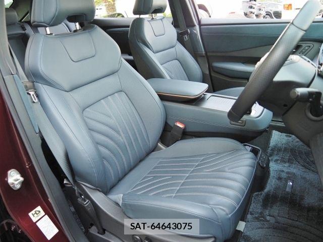 Nissan Ariya 2023-09 8098017-11