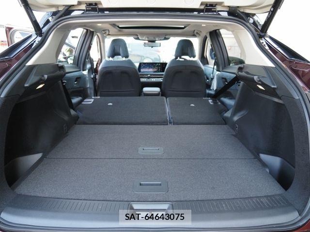 Nissan Ariya 2023-09 8098017-16
