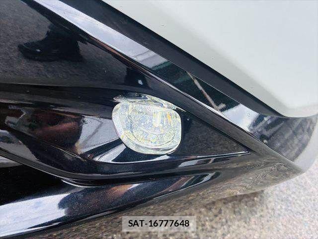Nissan Ariya 2022-05 8098018-13