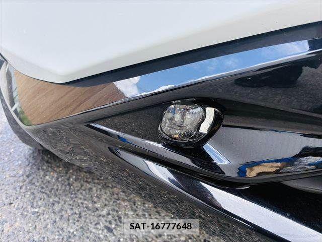 Nissan Ariya 2022-05 8098018-25