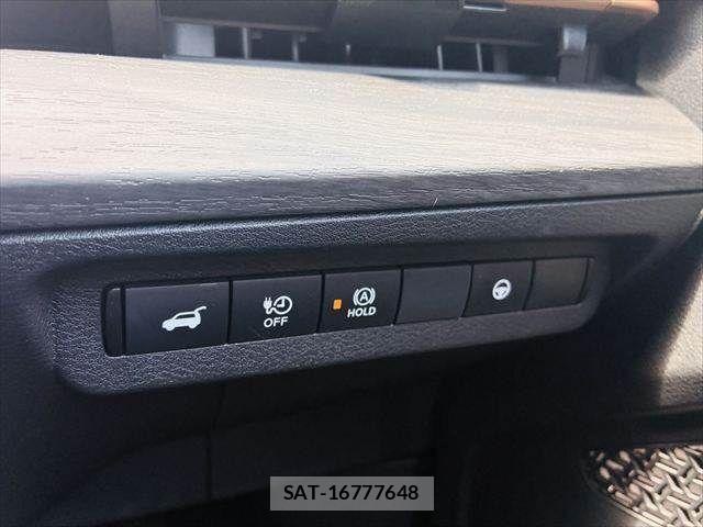 Nissan Ariya 2022-05 8098018-7