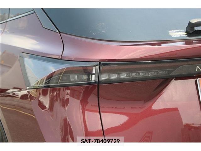 Nissan Ariya 2023-01 8157956-25