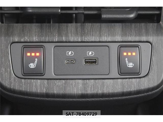 Nissan Ariya 2023-01 8157956-4