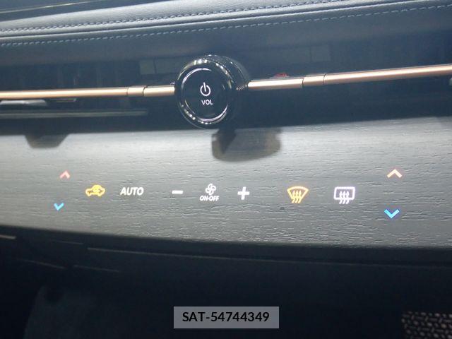 Nissan Ariya 2022-07 8157955-14