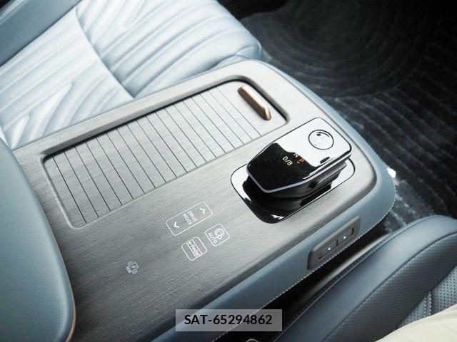 Nissan Ariya 2023-08 8206318-26