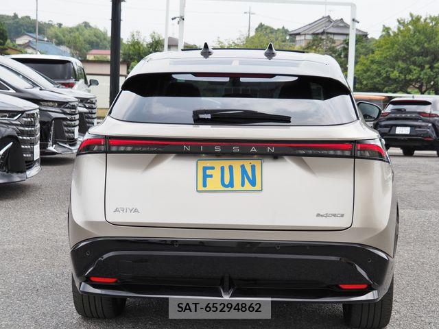 Nissan Ariya 2023-08 8206318-6
