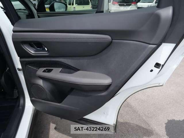 Nissan Ariya 2022-06 8206326-11