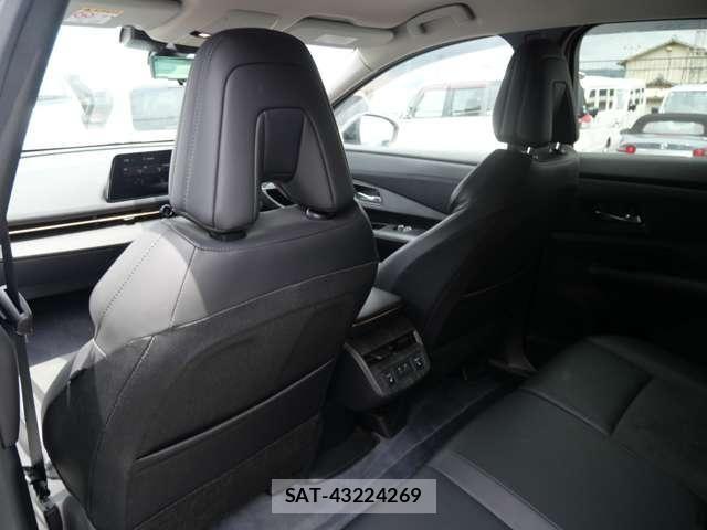 Nissan Ariya 2022-06 8206326-14