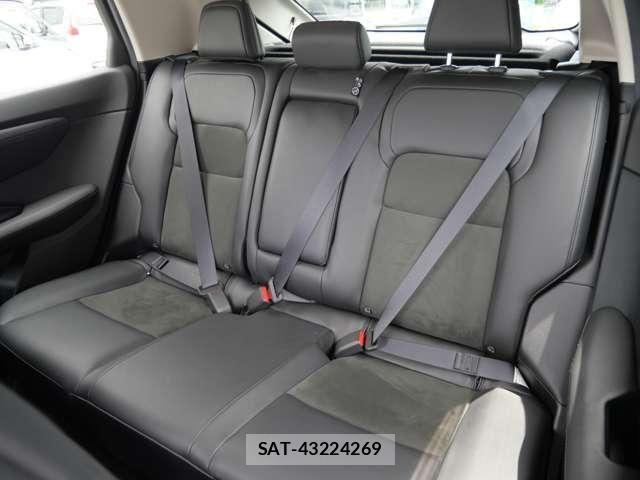Nissan Ariya 2022-06 8206326-17