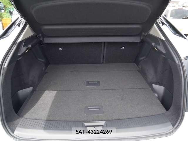 Nissan Ariya 2022-06 8206326-22