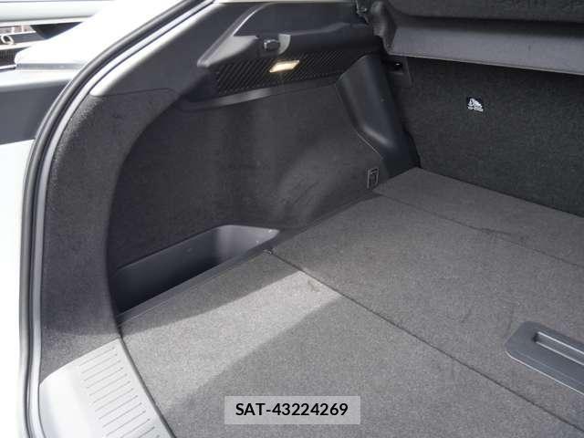 Nissan Ariya 2022-06 8206326-23