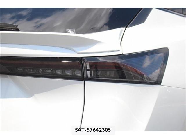 Nissan Ariya 2024-10 8334851-28