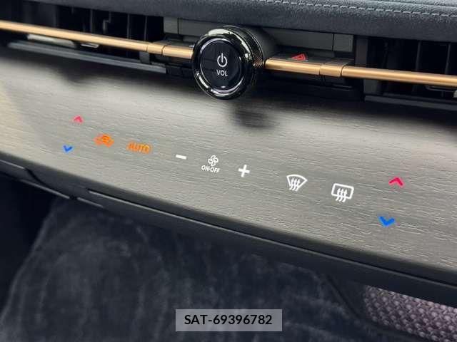 Nissan Ariya 2023-04 8364769-14