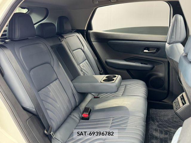 Nissan Ariya 2023-04 8364769-18