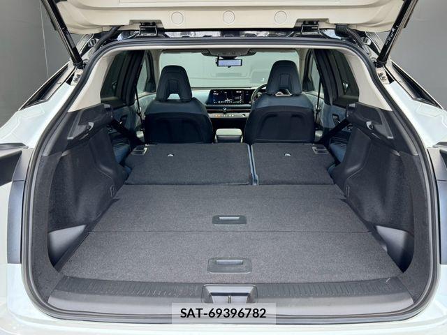 Nissan Ariya 2023-04 8364769-22