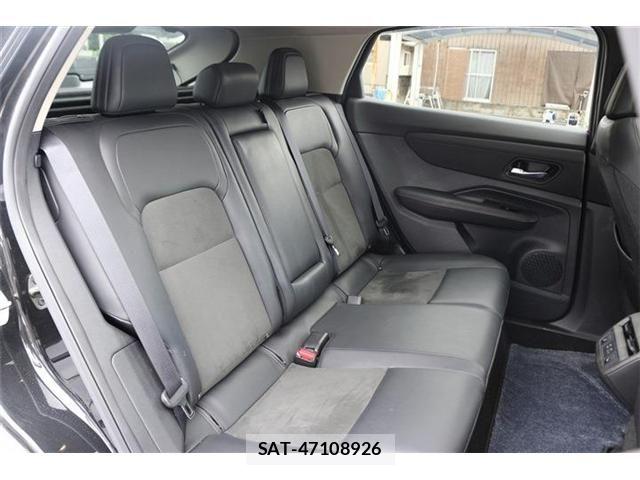 Nissan Ariya 2022-07 8371436-15
