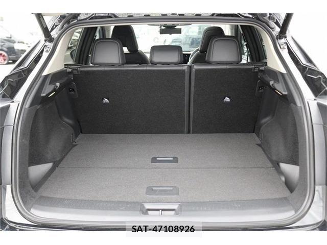 Nissan Ariya 2022-07 8371436-16