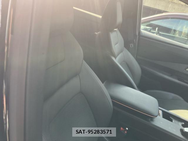 Nissan Ariya 2023-03 8625829-13