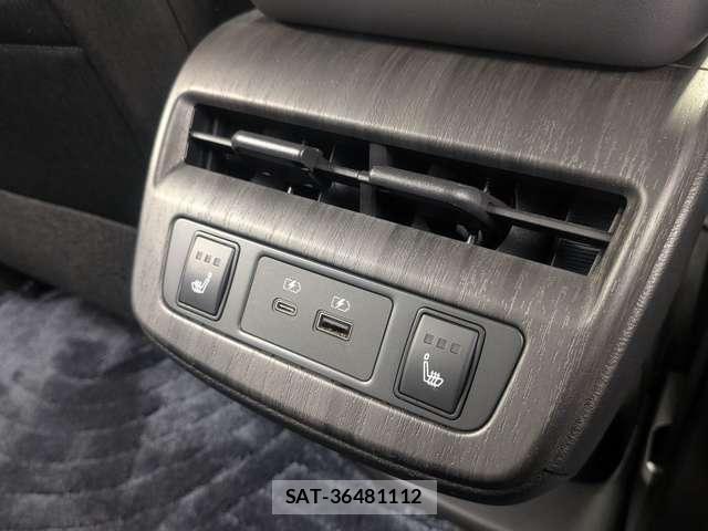 Nissan Ariya 2022-12 8740481-13