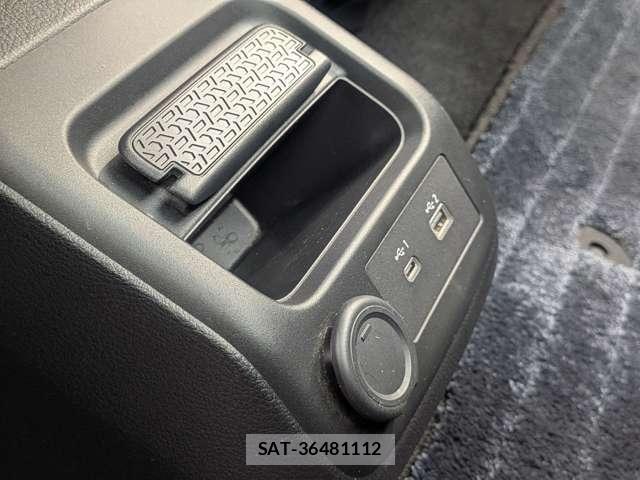 Nissan Ariya 2022-12 8740481-25